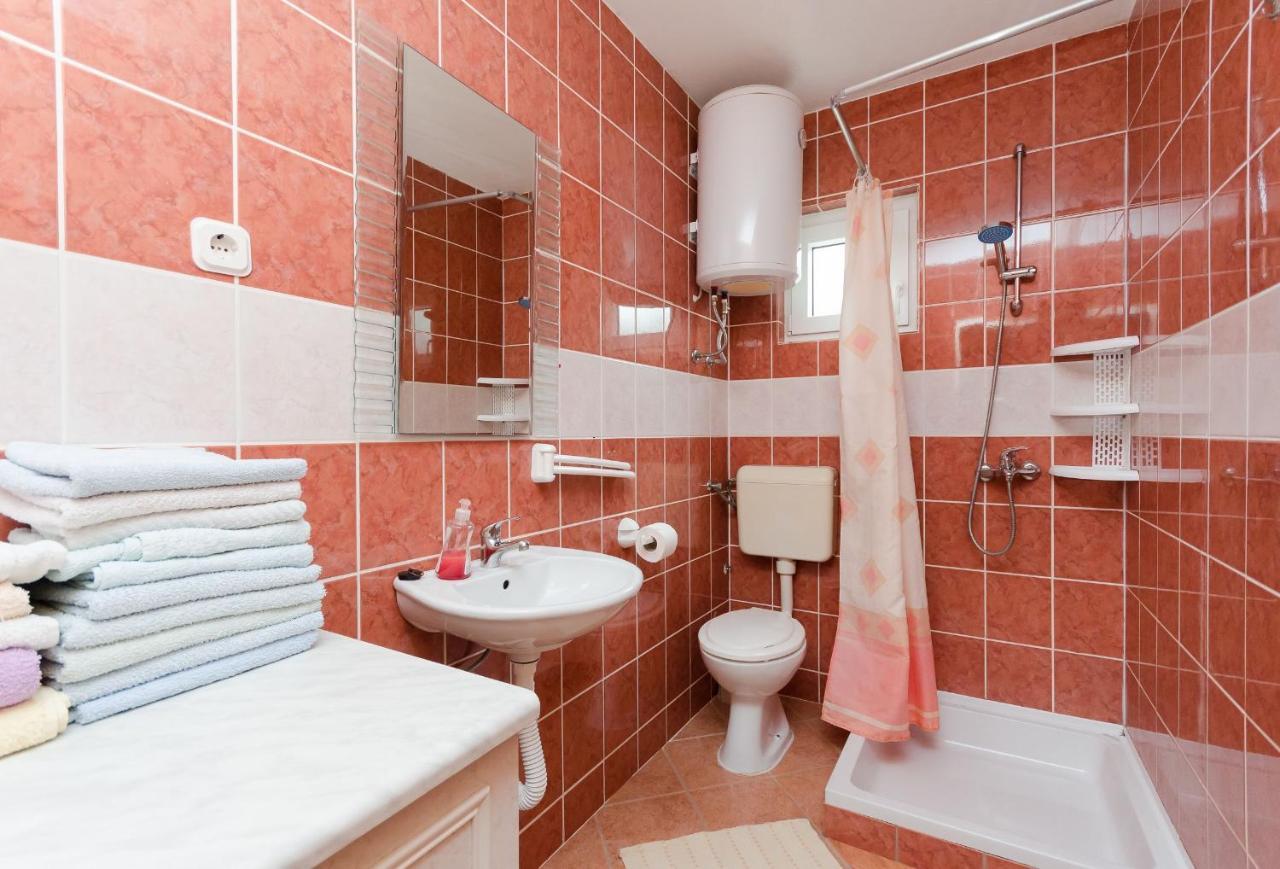 Apartments Albina Lopar Exterior photo